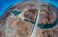 FEATURE - Grand Canyon und der Hoover Dam aus der Vogelschau