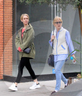 EXKLUSIV - Sarah Paulson und Holland Taylor in West Hollywood unterwegs