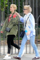 EXKLUSIV - Sarah Paulson und Holland Taylor in West Hollywood unterwegs