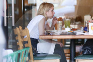 EXKLUSIV - Emma Roberts beim Lunch in LA