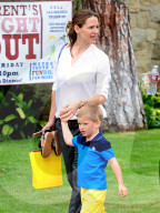 PEOPLE - Jennifer Garner ohne Make-Up mit ihren Kindern unterwegs