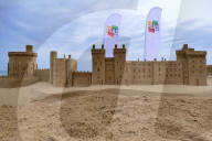 FEATURE - Sand Paläste am Bournemouth Beach