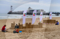 FEATURE - Sand Paläste am Bournemouth Beach
