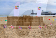 FEATURE - Sand Paläste am Bournemouth Beach
