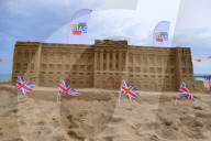 FEATURE - Sand Paläste am Bournemouth Beach