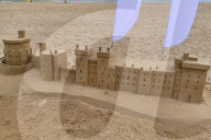 FEATURE - Sand Paläste am Bournemouth Beach