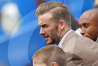 PEOPLE - Tennis: David und Romeo Beckham beim Spiel Verdasco - Wawrinka im Queens Club