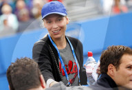 PEOPLE - Tennis: David und Romeo Beckham beim Spiel Verdasco - Wawrinka im Queens Club