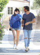 EXKLUSIV - Kylie Jenner mit Scott Disick in Calabasas unterwegs