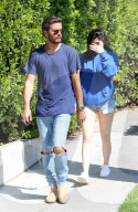 EXKLUSIV - Kylie Jenner mit Scott Disick in Calabasas unterwegs