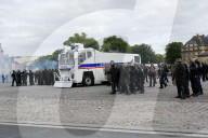 NEWS - Auschreitungen bei Protesten gegen Arbeitsmarktreform in Paris