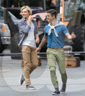 EXKLUSIV - Dreharbeiten zu 'Status Update'