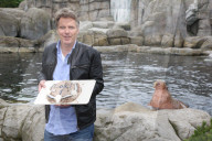 FEATURE - Walross Loki feiert Geburtstag