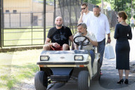 PEOPLE - Marcin Gortat zu Besuch im Zoo von Warschau