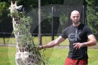 PEOPLE - Marcin Gortat zu Besuch im Zoo von Warschau