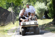 PEOPLE - Marcin Gortat zu Besuch im Zoo von Warschau