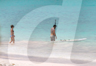 EXKLUSIV - Jennifer Aniston zeigt ihr Bäuchlein im Bikini auf den Bahamas