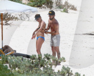 EXKLUSIV - Jennifer Aniston zeigt ihr Bäuchlein im Bikini auf den Bahamas