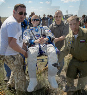 NEWS - Expedition 47 mit Astronaut Tim Peak in Kasachstan gelandet
