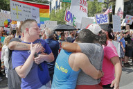 NEWS - Ganz Orlando gedenkt den Opfern des Massakers im Pulse Nightclub