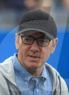 PEOPLE - Kevin Spacey verfolgt gespannt das Tennisspiel von Andy Murray