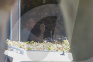 PEOPLE - Sean Penn geht im Trainer zum Lunch