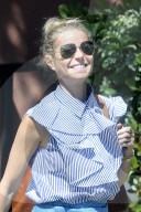 PEOPLE - Gwyneth Paltrow trägt Preppy-Style