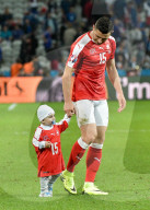 EURO 2016 - Blerim Dzemaili's Famile fiebert beim Spiel mit
