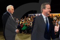 NEWS - Grossbritannien: Cameron warnt im TV vor "Brexit"-Folgen