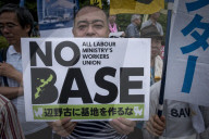 NEWS - Japaner demonstrieren gegen die US MilitÃ¤rbasis in Okinawa