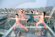 FEATURE - Yoga in luftiger Höhe