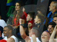 PEOPLE - Coleen und Kai Rooney unterstützen Papa Wayne im Stadion