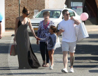 PEOPLE - Jennifer Lopez mit ihren Kiddies und Caspar Smart auf Shoppingtour