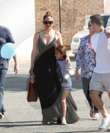 PEOPLE - Jennifer Lopez mit ihren Kiddies und Caspar Smart auf Shoppingtour