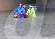 NEWS - China: Heftige Regenfälle verursachen Überschwemmungen