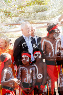 NEWS - Australien: Malcolm Turnbull übergibt Landrechts-Urkunde an Aboriginals 