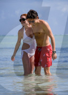 EXKLUSIV - Lindsay Lohan mit Egor Tarabasov auf Mauritius
