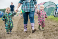 FEATURE - Impressionen vom Glastonbury Festival