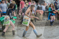 FEATURE - Impressionen vom Glastonbury Festival