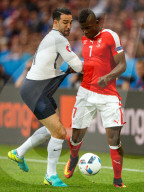 NEWS - Nati-Kicker Breel Embolo wechselt für 27 Mio zu Schalke 04