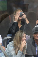 PEOPLE - Shakira fiebert mit Klein Milan beim Fussballmatch mit