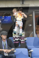 PEOPLE - Shakira fiebert mit Klein Milan beim Fussballmatch mit