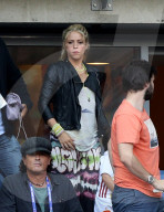 PEOPLE - Shakira fiebert mit Klein Milan beim Fussballmatch mit