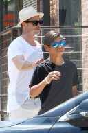 PEOPLE - Brad Pitt geht auf einen Burger mit Pax