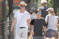 PEOPLE - Brad Pitt geht auf einen Burger mit Pax