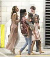 PEOPLE - Khloe Kardashian feiert mit ihrer Familie ihren Geburtstag