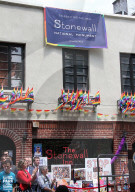 NEWS - New York: Das "Stonewall Inn" wird zum nationalen Symbol für die Schwulen- und Lesbenbewegung
