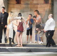 PEOPLE - Birthday-Chick: Khloe Kardashian verabschiedet sich von ihren Gästen