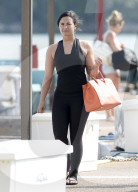 PEOPLE - Demi Lovato gut gelaunt in Miami unterwegs