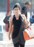 PEOPLE - Demi Lovato gut gelaunt in Miami unterwegs